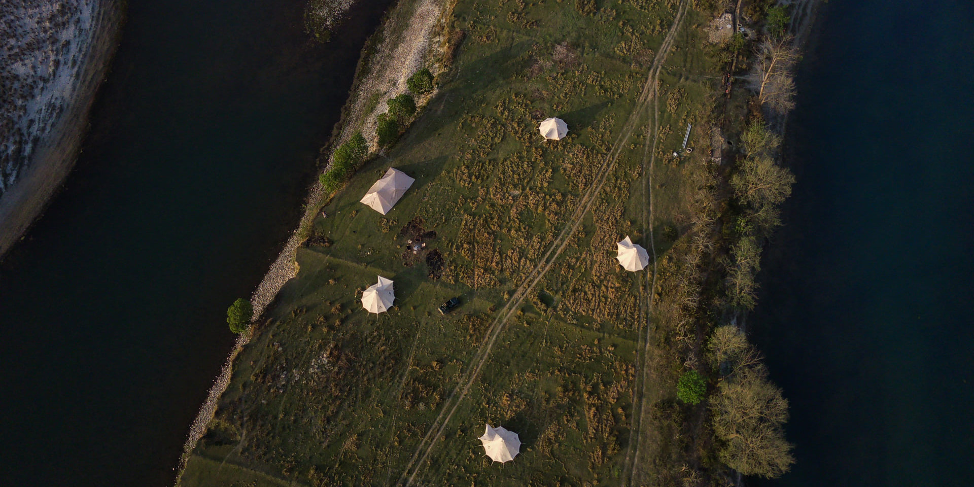 Burhan wilderness camp situated on an island in the Geruwa river. This is part of the Khata corridor near the Bardia national park in western Nepal